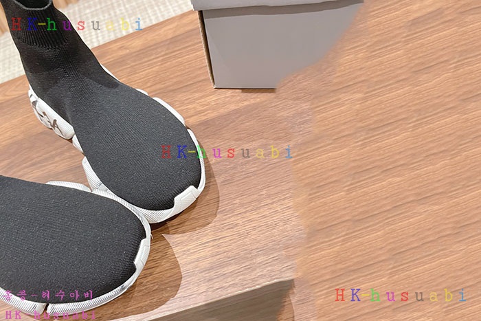 NEW 발렌시아가 신발 신상 C 857001