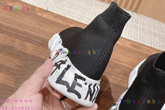 NEW 발렌시아가 신발 신상 C 857001