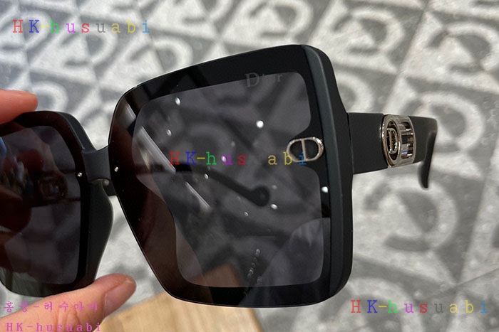 NEW 디올 선글라스 신상 DR 582212