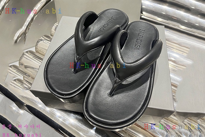 NEW 발렌시아가 신발 신상 B 246602