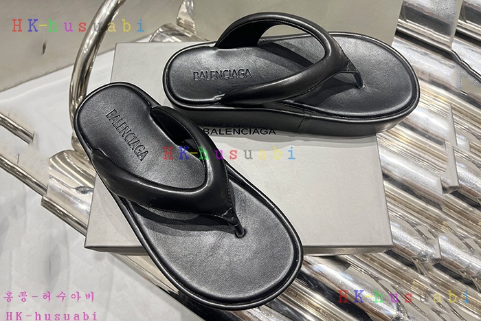NEW 발렌시아가 신발 신상 B 246602