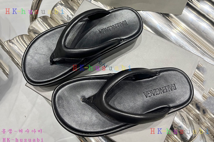 NEW 발렌시아가 신발 신상 B 246602