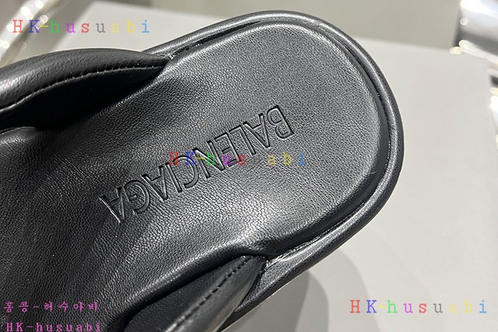 NEW 발렌시아가 신발 신상 B 246602
