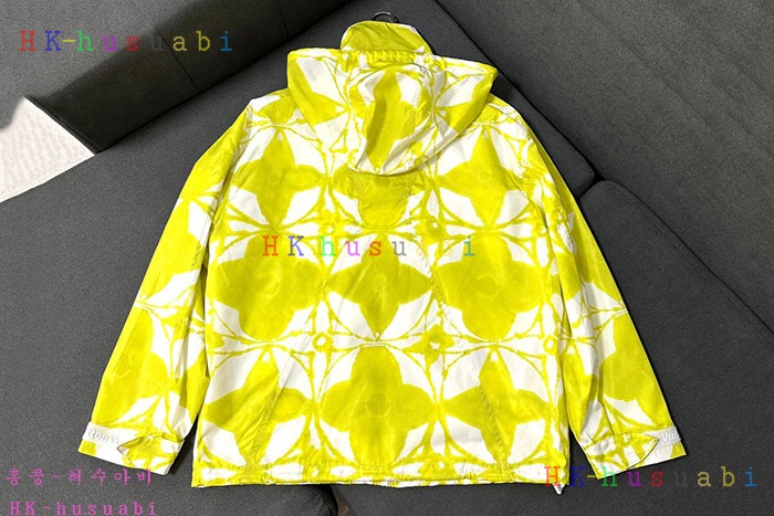NEW 루이비통 반팔티 신상 LV 552894