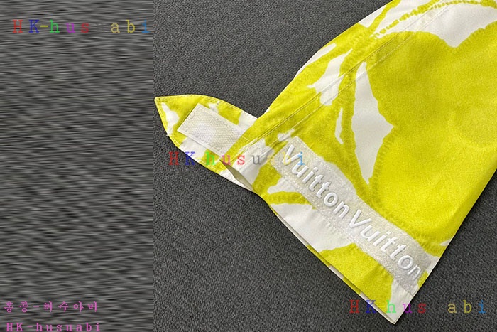 NEW 루이비통 반팔티 신상 LV 552894