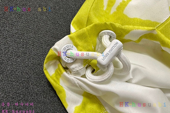 NEW 루이비통 반팔티 신상 LV 552894