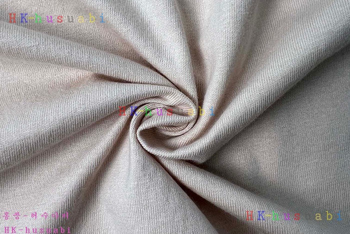 NEW 발렌시아가 반팔티 신상 B 689907
