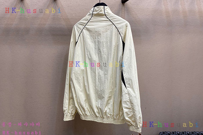 NEW 발렌시아가 자켓 신상 B 685520
