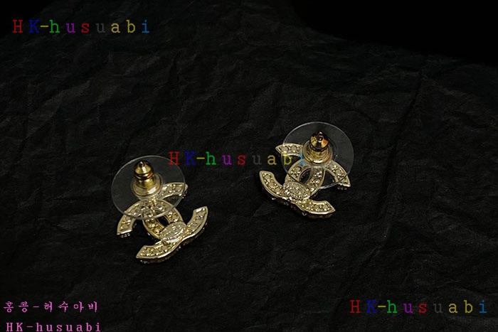NEW 샤넬 귀걸이 신상 C 8250103