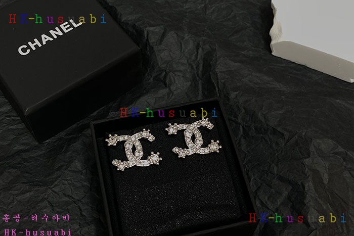 NEW 샤넬 귀걸이 신상 C 8250102