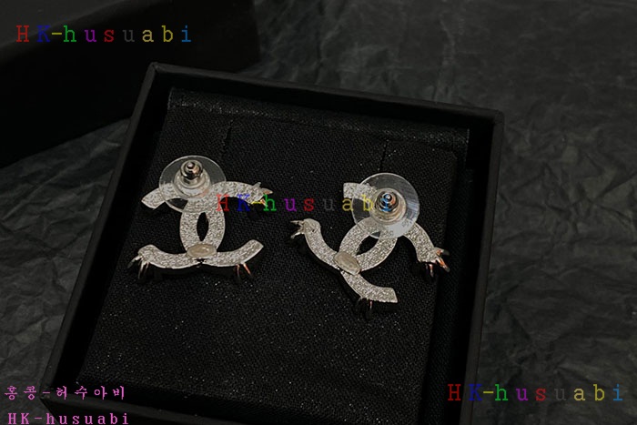 NEW 샤넬 귀걸이 신상 C 8250102
