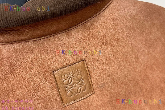 NEW 로에베 무스탕 신상 LW 8570011