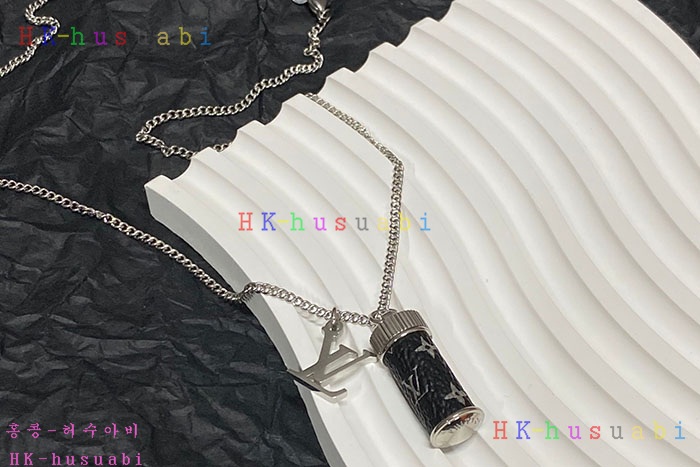 NEW 루이비통 목걸이 신상 LV 104521