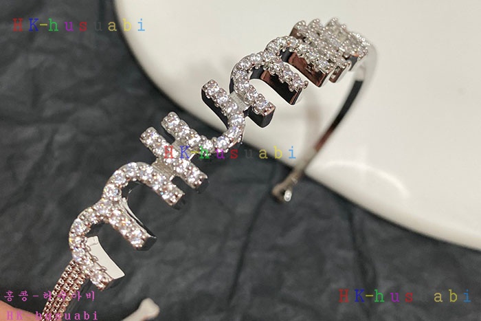 NEW 미우미우 팔찌 신상 MU 8557012