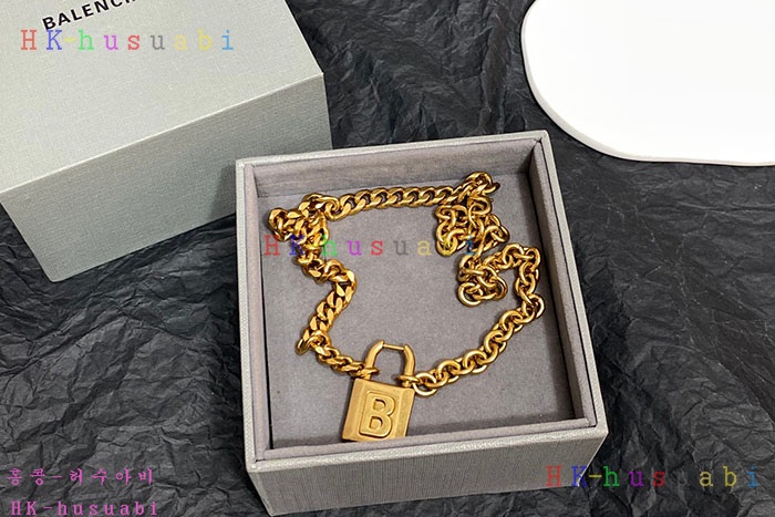 NEW 발렌시아가 목걸이 신상 B 955820