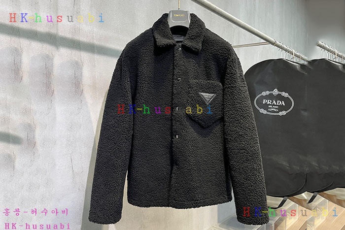 NEW 프라다 무스탕 신상 P 511213