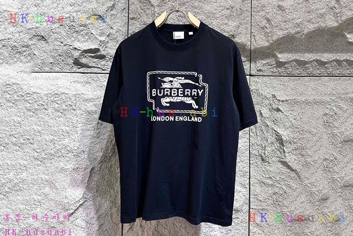 NEW 버버리 반팔티 신상 BB 885701
