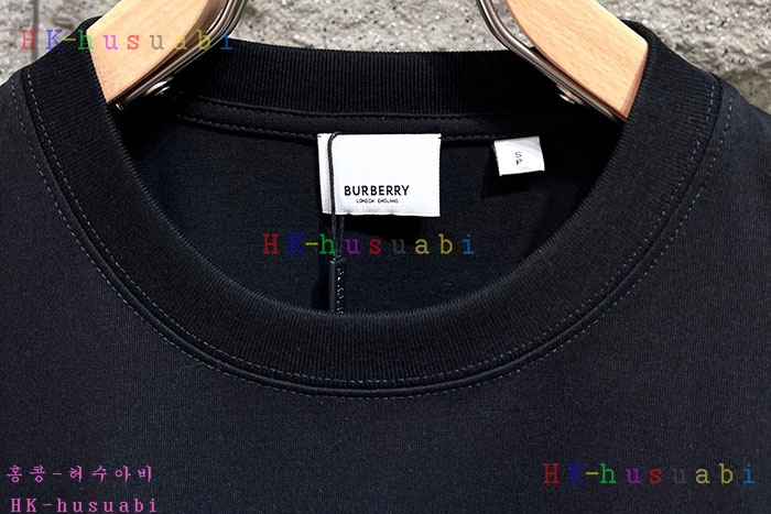 NEW 버버리 반팔티 신상 BB 885701