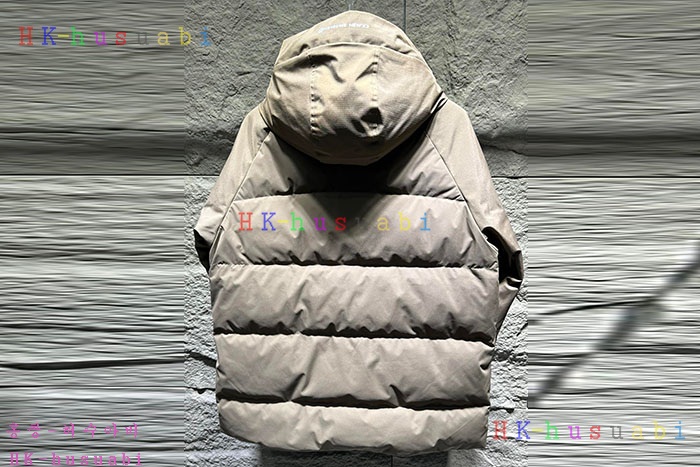 NEW 발렌시아가 패딩 신상 B 558250