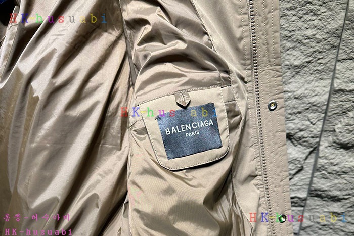 NEW 발렌시아가 패딩 신상 B 558250