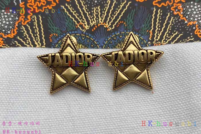 NEW 디올 귀걸이 신상 D 2040101