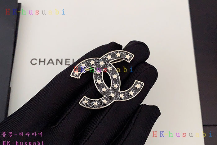 NEW 샤넬 브로치 신상 C  2408808