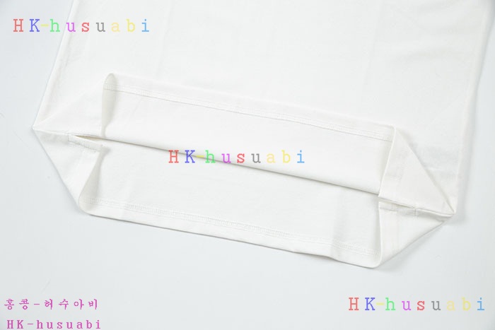 NEW 버버리 반팔티 신상 BB  572252