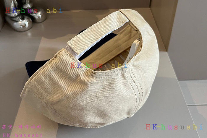 NEW 미우미우  모자 신상 M 335055