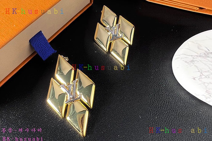 NEW 루이비통 귀걸이 신상 LV 955813