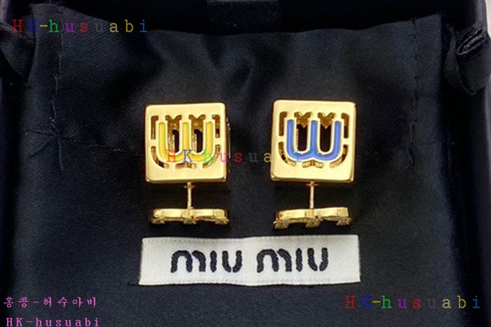 NEW 미우미우 귀걸이 신상 MU 258816