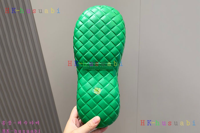 NEW 보테가베네타 샌들 신상 BV 745508