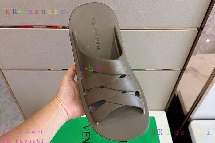 NEW 보테가베네타 샌들 신상 BV 745501