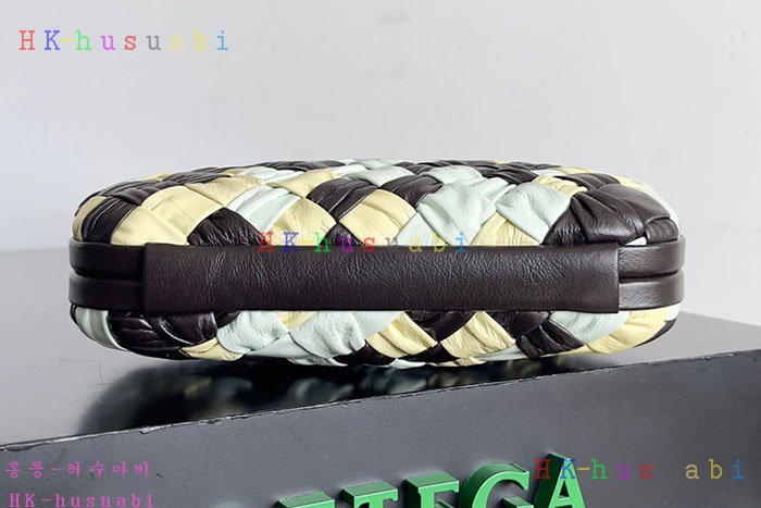★미러급★보테가베네타 놋 클러치 백   717622-9