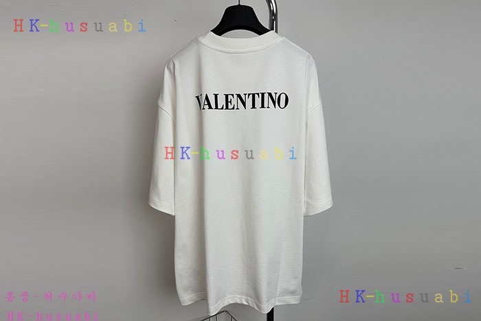 NEW 발렌티노 반팔티 신상 V 558918