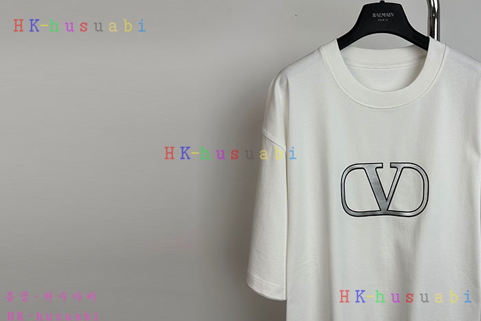 NEW 발렌티노 반팔티 신상 V 558918