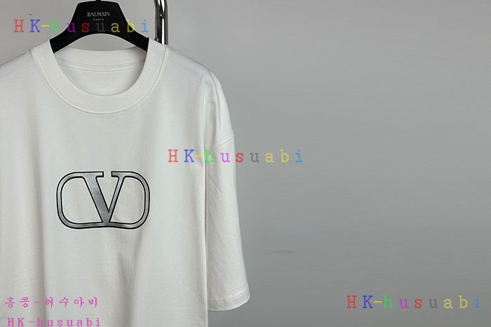 NEW 발렌티노 반팔티 신상 V 558918