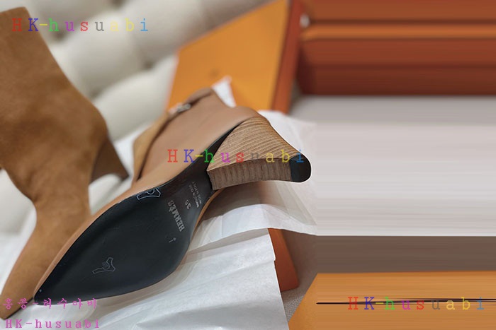 NEW 에르메스 부츠 신상 H 759910