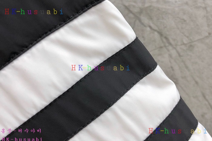 NEW 톰브라운 패딩 신상 TB872442