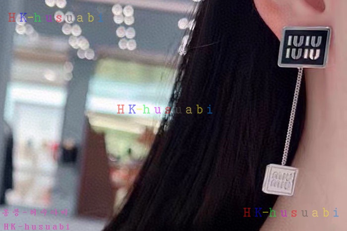 NEW 미우미우 귀걸이 신상 MU 258820