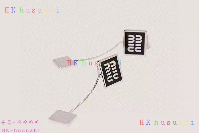 NEW 미우미우 귀걸이 신상 MU 258820
