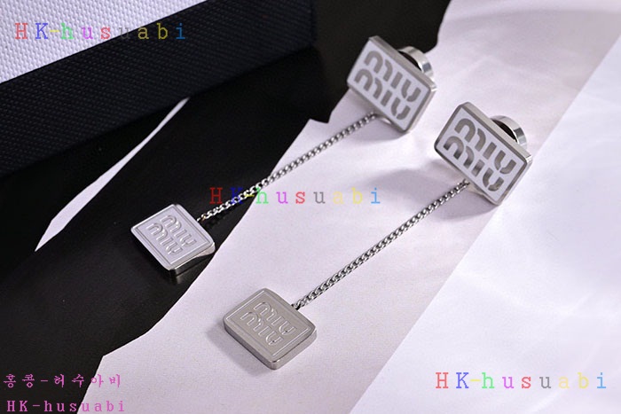 NEW 미우미우 귀걸이 신상 MU 258820