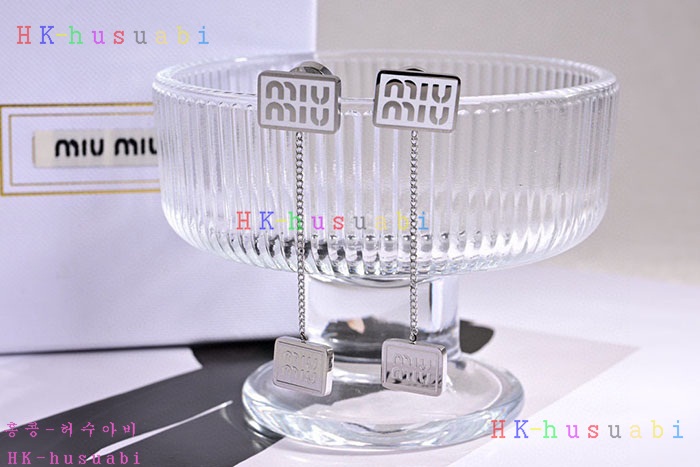 NEW 미우미우 귀걸이 신상 MU 258820