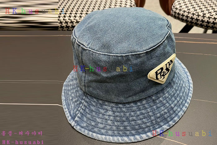 NEW 프라다 모자 신상 P  5542218