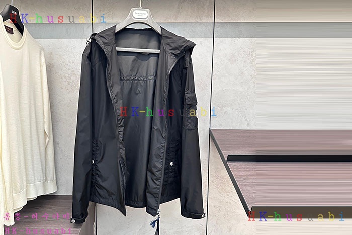 NEW 몽클레어 자켓 신상 M 3654409