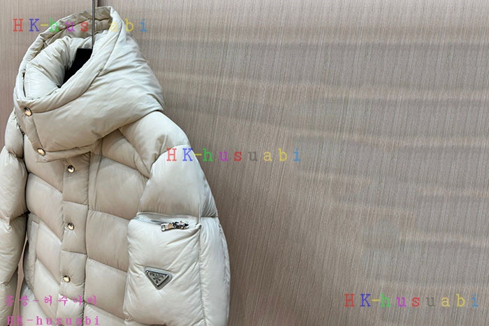 NEW 프라다 패딩 신상 P 4475025