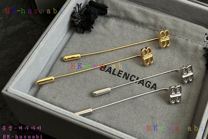 NEW 발렌시아가 귀걸이 신상 B 889004