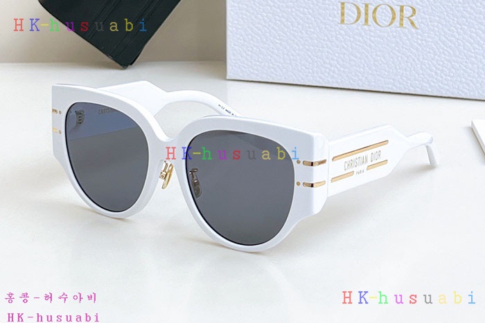 NEW 디올 선글라스 신상 DR 688473