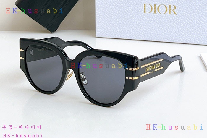 NEW 디올 선글라스 신상 DR 688473
