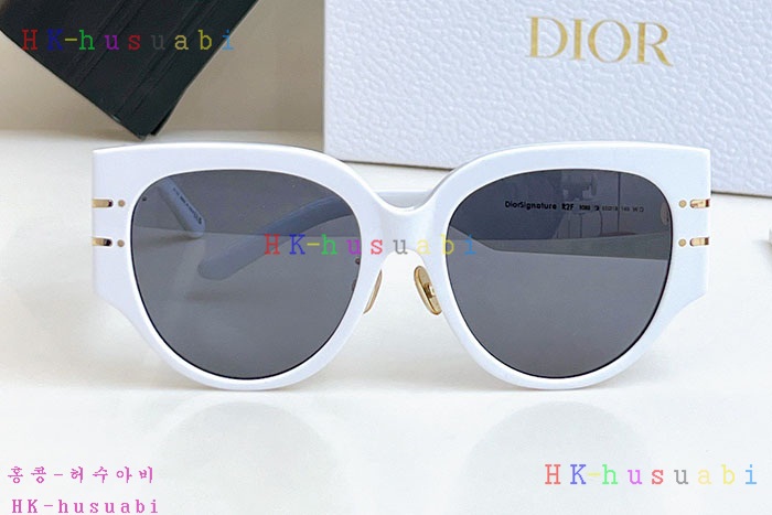 NEW 디올 선글라스 신상 DR 688473