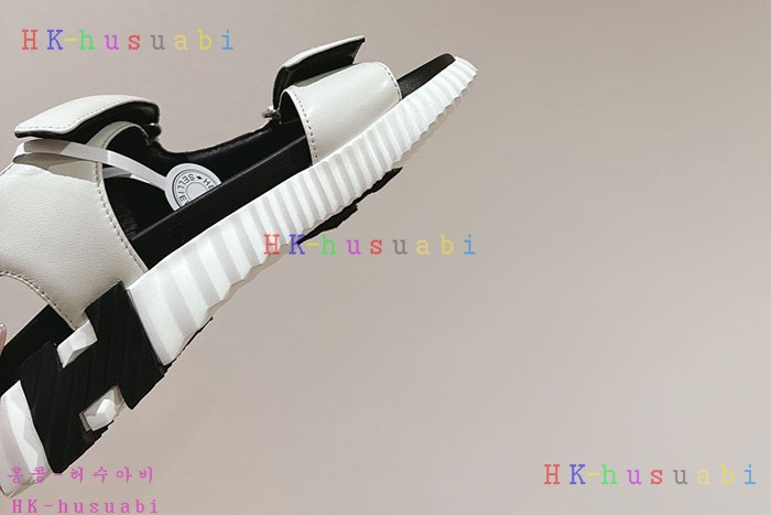 NEW 에르메스 샌들 신상 H 934702